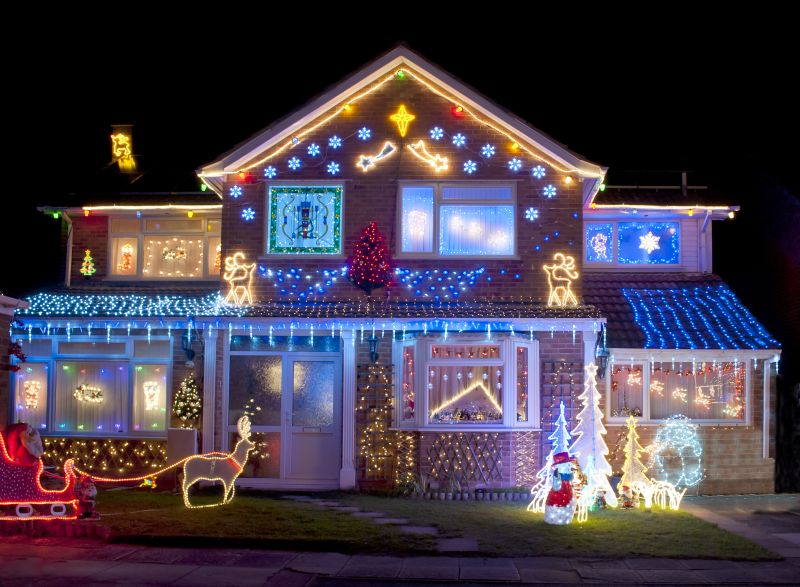 Cost of Christmas Lights Installation — Cost of Christmas Lights Installation